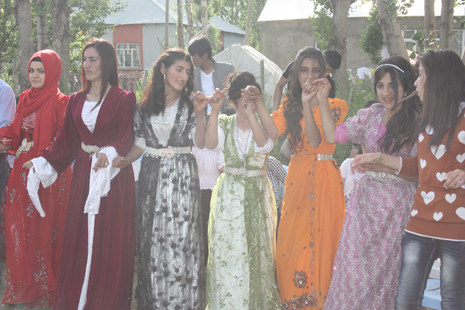 09-10 Haziran 2012 Yüksekova Düğünleri 53