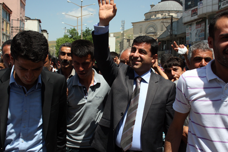 Demirtaş, Yüksekova'da 13