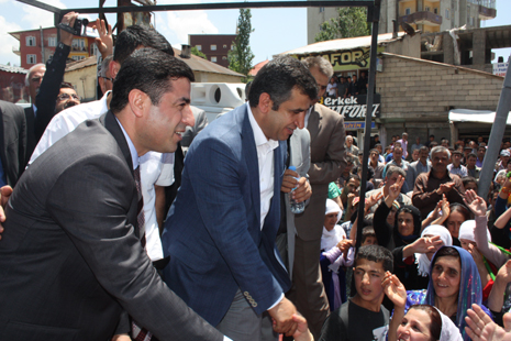 Demirtaş, Yüksekova'da 20