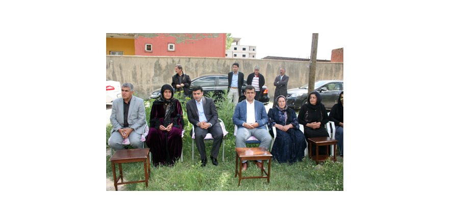 Demirtaş Çeşitli Ziyaretlerde Bulundu