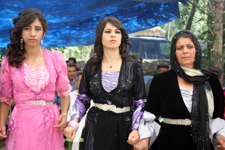 30-01 Temmuz 2012 Yüksekova Düğünleri 1