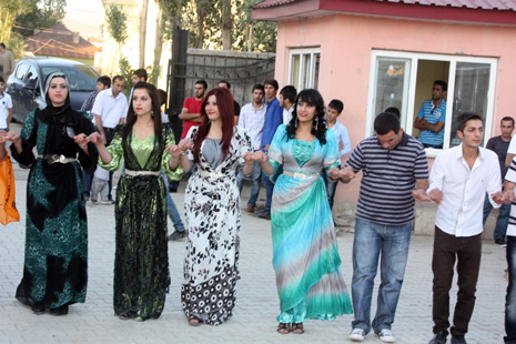 30-01 Temmuz 2012 Yüksekova Düğünleri 17