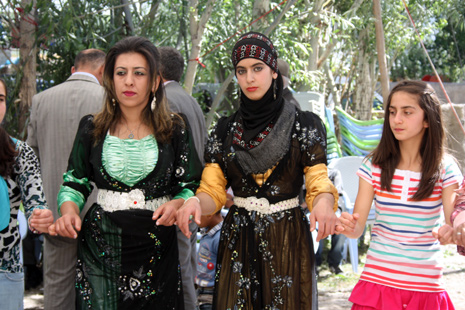 30-01 Temmuz 2012 Yüksekova Düğünleri 33