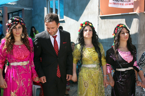 30-01 Temmuz 2012 Yüksekova Düğünleri 92