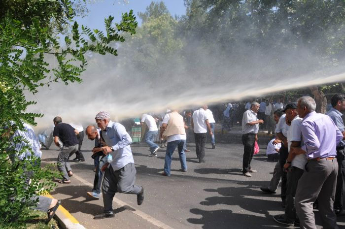 Diyarbakır'da Polis Müdahalesi 3