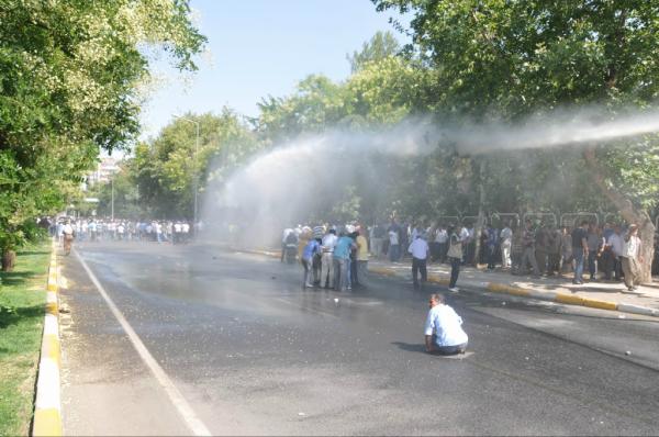 Diyarbakır'da Polis Müdahalesi 5