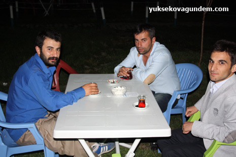 Vatandaş İftardan Sonra Parklara Akın Ediyor 10