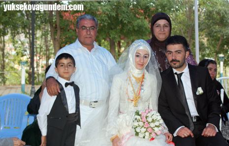Kayhan Ailesinin Mutlu Günü 19