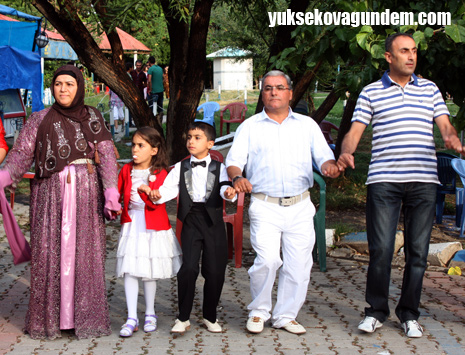 Kayhan Ailesinin Mutlu Günü 46
