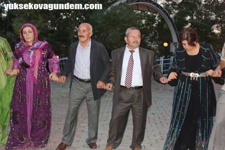 Kayhan Ailesinin Mutlu Günü 5
