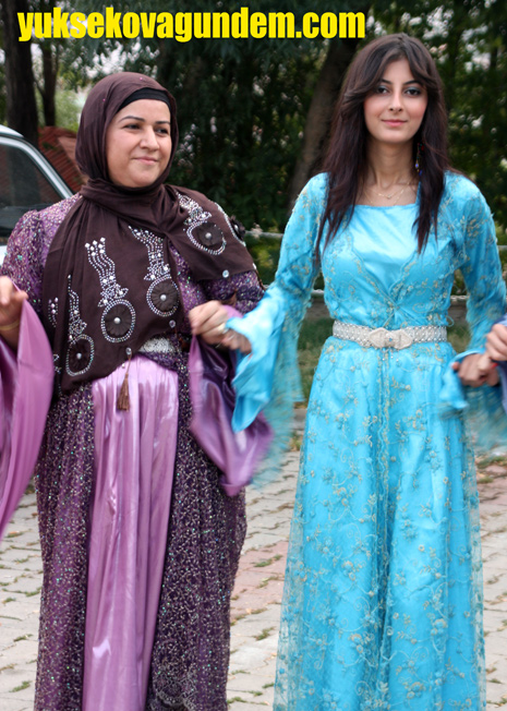 Kayhan Ailesinin Mutlu Günü 50