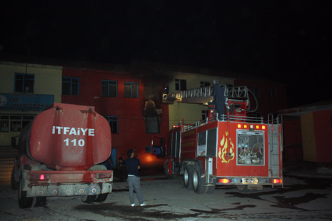Gazi İlköğretim Okulunda Yangın 3