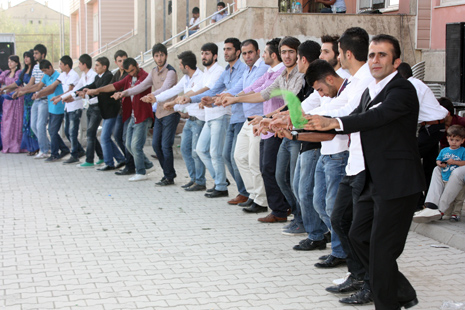 Yüksekova Düğünleri (08-09 Eylül 2012) 30