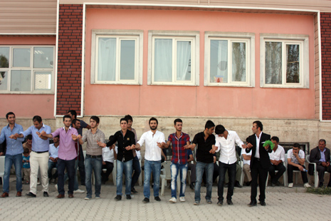Yüksekova Düğünleri (08-09 Eylül 2012) 47