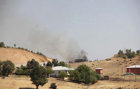 Bingöl'de askeri araca bombalı saldırı 4