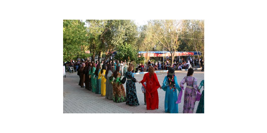 Aka Ailesinin Mutlu Günü