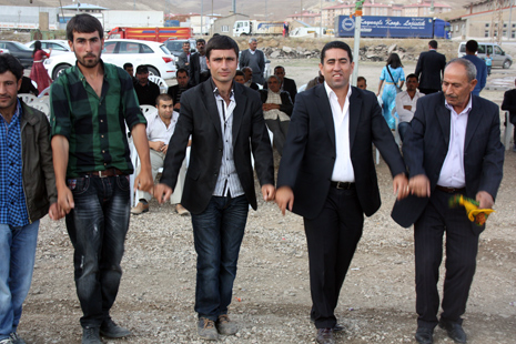 Yüksekova Düğünleri (06-07) Ekim 2012 34