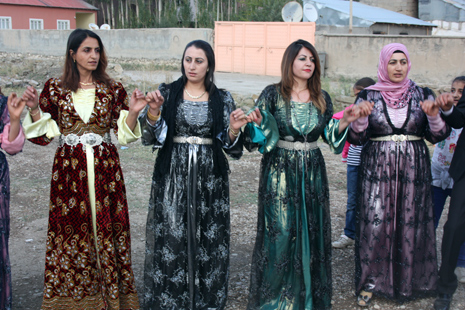 Yüksekova Düğünleri (06-07) Ekim 2012 36