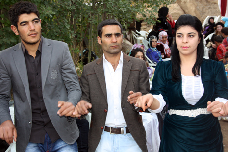 Yüksekova Düğünleri (06-07) Ekim 2012 38