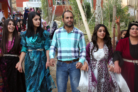 Yüksekova Düğünleri (06-07) Ekim 2012 39