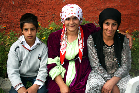 Yüksekova Düğünleri (06-07) Ekim 2012 50