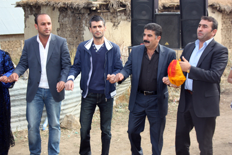 Yüksekova Düğünleri (06-07) Ekim 2012 51