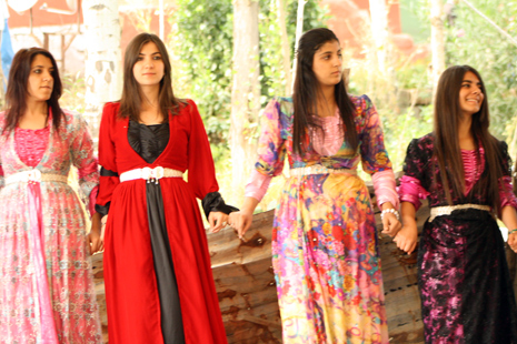 Yüksekova Düğünleri (06-07) Ekim 2012 89