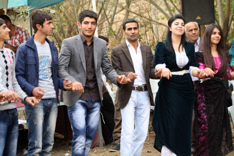 Yüksekova Düğünleri (06-07) Ekim 2012 91
