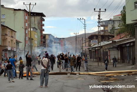 Yüksekova'da 9 Ekim Gerginliği 10
