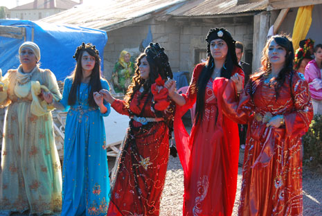 Yüksekova Düğünleri (13-14) Ekim 2012 11