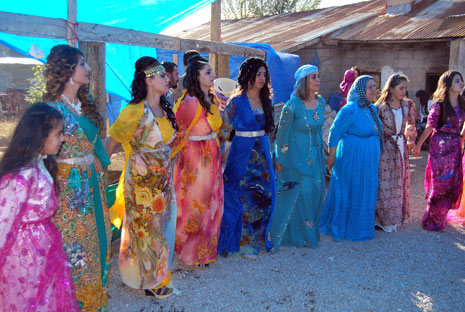 Yüksekova Düğünleri (13-14) Ekim 2012 12