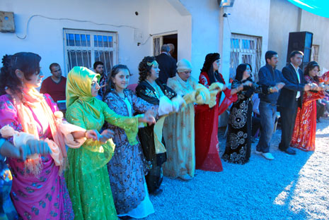 Yüksekova Düğünleri (13-14) Ekim 2012 14