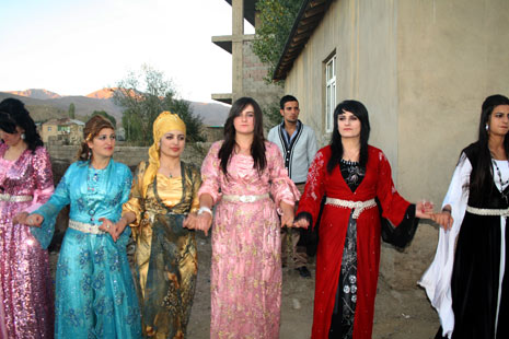 Yüksekova Düğünleri (13-14) Ekim 2012 27