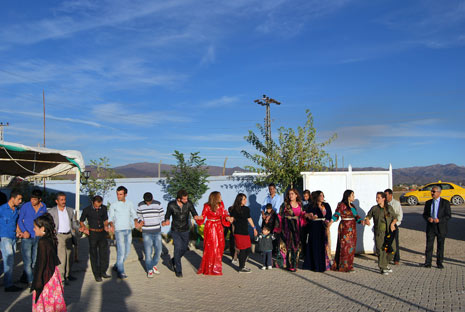 Yüksekova Düğünleri (13-14) Ekim 2012 44