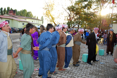 Yüksekova Düğünleri (20-21) Ekim 2012 16