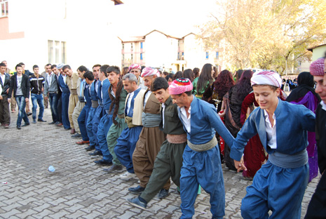 Yüksekova Düğünleri (20-21) Ekim 2012 17