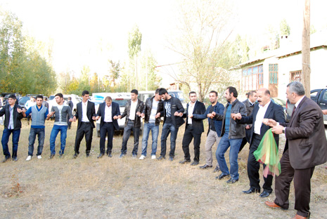 Yüksekova Düğünleri (20-21) Ekim 2012 6