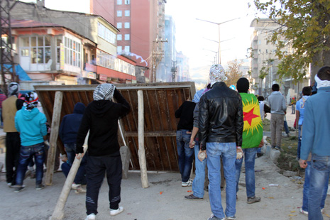 Yüksekova Savaş Alanına Döndü 23