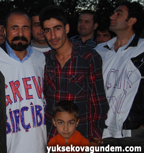 ŞIVAN PERWER AÇLIK GREVİN'DE 12