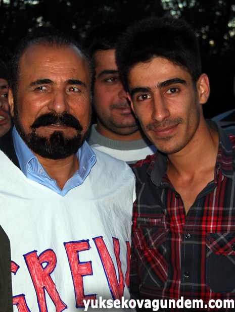 ŞIVAN PERWER AÇLIK GREVİN'DE 13