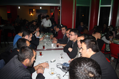 Öğretmenler Gece'de Coşkuyla Eğlendi 63