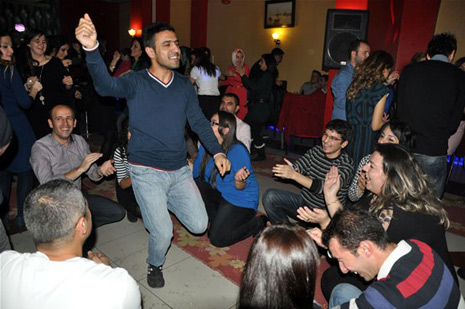 Öğretmenler Gece'de Coşkuyla Eğlendi 69