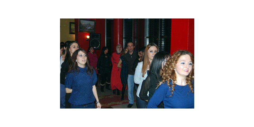 Öğretmenler Gece'de Coşkuyla Eğlendi