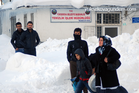 Kar Durdu, Mücadele Başladı 8