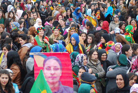 Yüksekova'da 8 Mart Kadınlar Günü 9