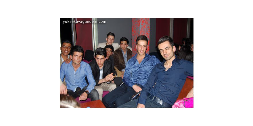 Liselilerin moral gecesi