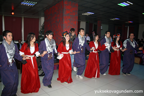 Yüksekova Dershanesi Moral Depoladı 12