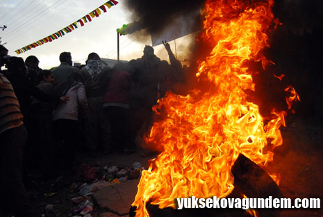 Fotoğraflarla Gever Newrozu 54