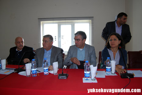 Akil İnsanlar Yüksekova'da 9