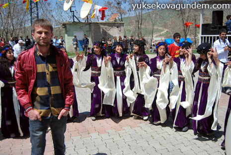 Yüksekova'da 1 Mayıs 24